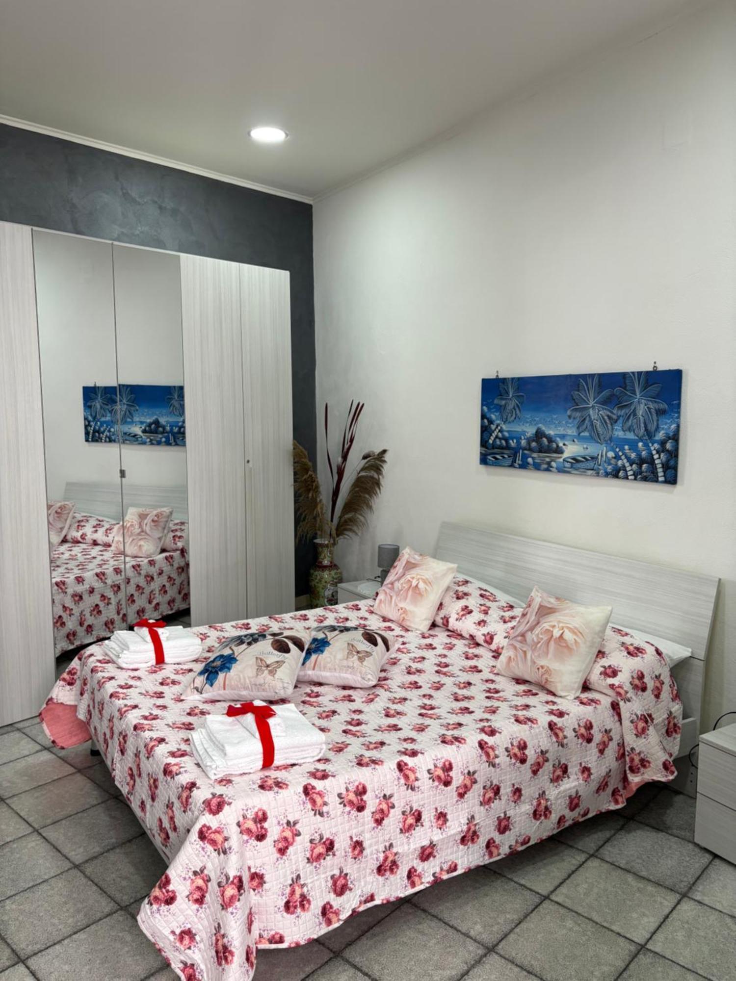 Guest House “Nonna Rossa” Νάπολη Εξωτερικό φωτογραφία